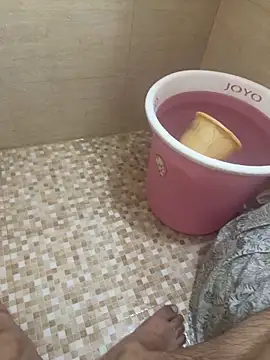 saumon3022 online show from October 2025 06:00:01 AM