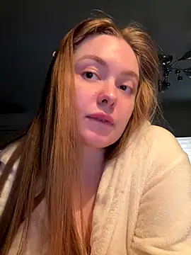 DeniMilkyyyyy online show from December 2025 05:41:01 PM