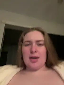 DeniMilkyyyyy online show from February 2026 08:39:01 PM