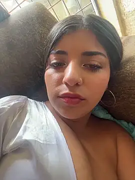 Isaa-Sweet online show from November 2025 04:22:02 PM