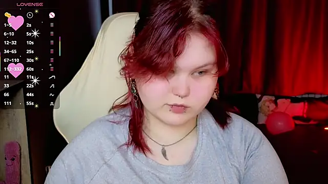 Snapshot of fillisfox_ chatting on April 2026 04:12:01 PM fillisfox online show from April 2026 04:12:01 PM