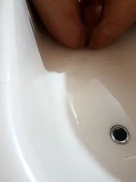 Snapshot of Mm7oon_bnat chatting on October 2025 05:31:02 PM Mm7oon bnat online show from October 2025 05:31:02 PM