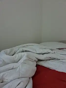 Snapshot of Michou02xXx chatting on September 2025 07:03:02 AM Michou02xXx online show from September 2025 07:03:02 AM