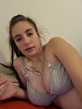 Snapshot of Michou02xXx chatting on November 2025 08:03:01 AM Michou02xXx online show from November 2025 08:03:01 AM