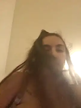 Snapshot of Michou02xXx chatting on December 2025 10:39:01 PM Michou02xXx online show from December 2025 10:39:01 PM