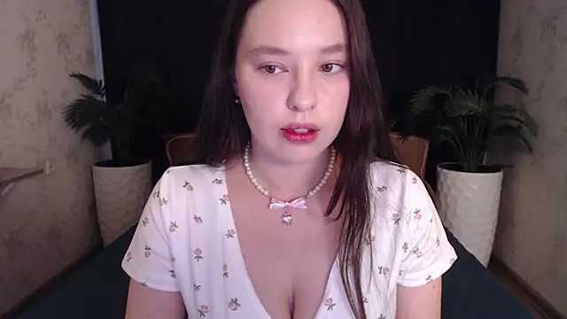 Snapshot of PureLedy chatting on October 2025 01:03:02 AM PureLedy online show from October 2025 01:03:02 AM