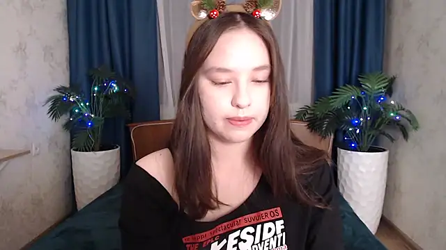 Snapshot of PureLedy chatting on December 2025 12:59:02 AM PureLedy online show from December 2025 12:59:02 AM