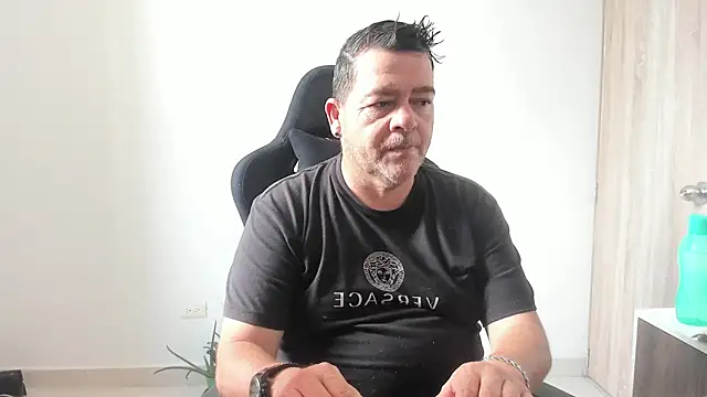 massimo dannger online show from October 2025 08:17:02 PM