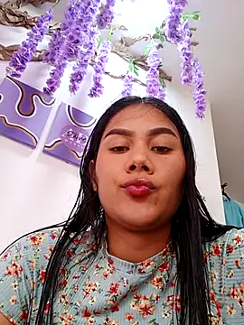 Snapshot of burbuja02 chatting on October 2025 02:14:01 PM burbuja02 online show from October 2025 02:14:01 PM