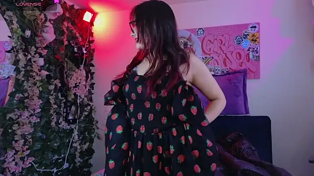 MiaVelvetDoll online show from February 2026 02:38:02 PM