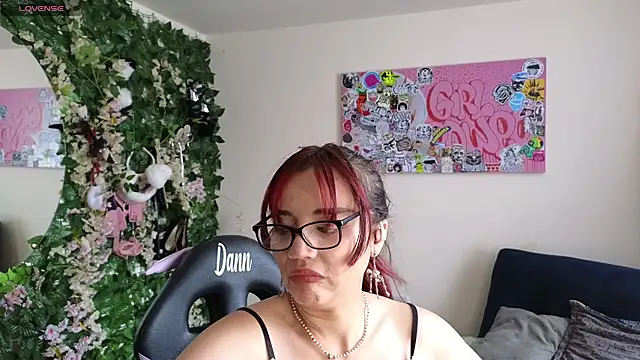 Snapshot of MiaVelvetDoll chatting on May 2026 02:43:01 PM MiaVelvetDoll online show from May 2026 02:43:01 PM