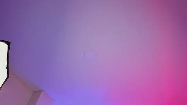 Snapshot of EmmaStonns chatting on November 2025 12:31:01 AM EmmaStonns online show from November 2025 12:31:01 AM