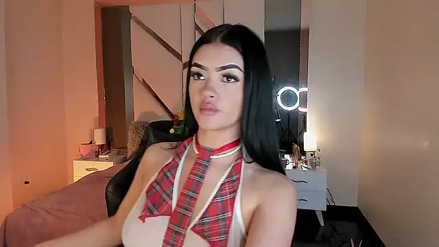 Snapshot of EmmaStonns chatting on December 2025 10:53:02 AM EmmaStonns online show from December 2025 10:53:02 AM