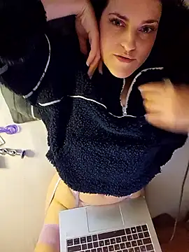 BelleFelicitas online show from April 2026 10:09:02 AM