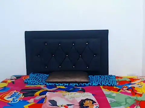 Snapshot of natashat_lorent chatting on November 2025 10:24:01 PM natashat lorent online show from November 2025 10:24:01 PM