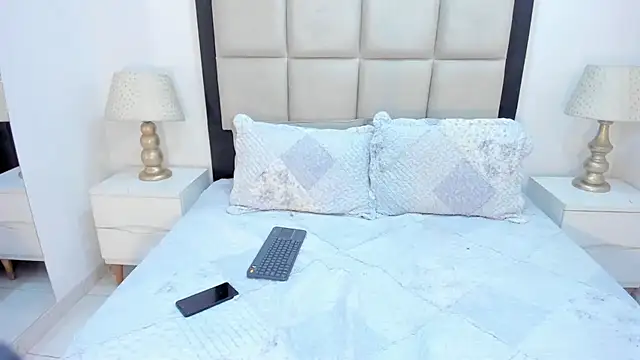 Snapshot of ElisabettaMonroy chatting on October 2025 01:51:02 PM ElisabettaMonroy online show from October 2025 01:51:02 PM