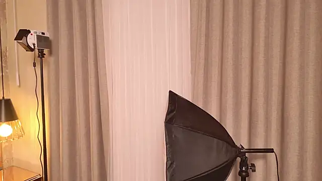 Snapshot of gemma_sm chatting on September 2025 03:10:01 AM gemma sm online show from September 2025 03:10:01 AM