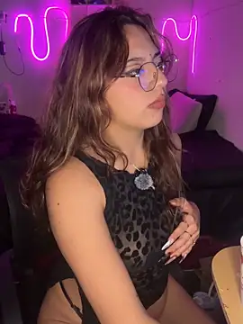 SoftLady S33 online show from May 2026 03:48:01 AM