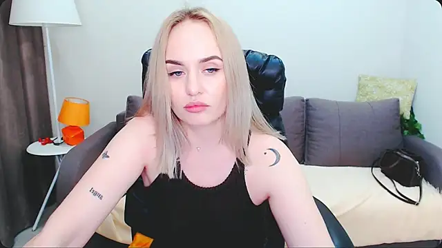 LiluMoon   online show from April 2026 04:24:02 PM