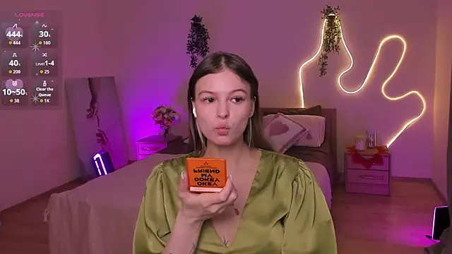 Lisa Blossom online show from May 2026 06:08:02 AM