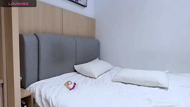 Snapshot of penny_coco chatting on December 2025 09:25:01 AM penny coco online show from December 2025 09:25:01 AM