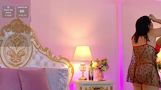 EvaRoah online show from May 2026 12:00:01 PM