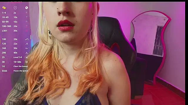 Mollycb online show from May 2026 05:35:02 AM