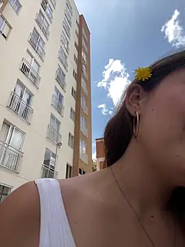 Isa Villamarin online show from October 2025 03:19:02 PM