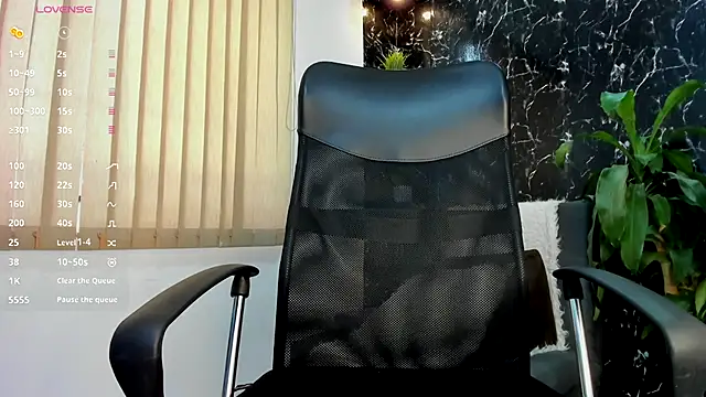 Snapshot of Alexander_ferre chatting on October 2025 01:20:02 PM Alexander ferre online show from October 2025 01:20:02 PM