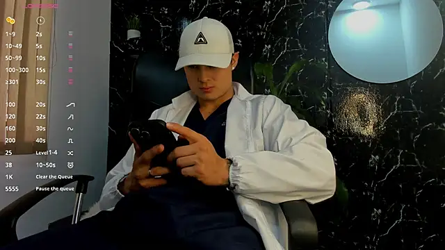 Snapshot of Alexander_ferre chatting on October 2025 04:27:02 PM Alexander ferre online show from October 2025 04:27:02 PM