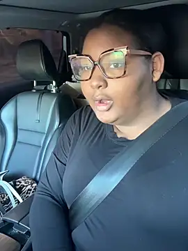 PoppyLuxe online show from November 2025 01:47:02 PM