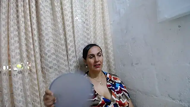 gabbyparker  online show from October 2025 10:32:02 PM