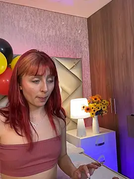 dafnne hall online show from September 2025 04:12:01 PM