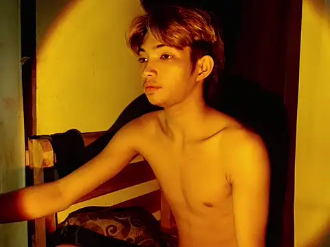 Snapshot of addicted_to_alex chatting on December 2025 11:15:01 AM addicted to alex online show from December 2025 11:15:01 AM