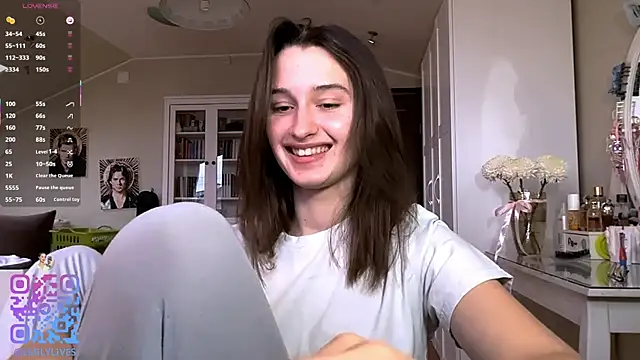 Snapshot of DarlineBrustera chatting on April 2026 02:25:01 PM DarlineBrustera online show from April 2026 02:25:01 PM