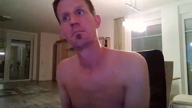 Snapshot of Trockenbau chatting on September 2025 03:06:02 PM Trockenbau online show from September 2025 03:06:02 PM