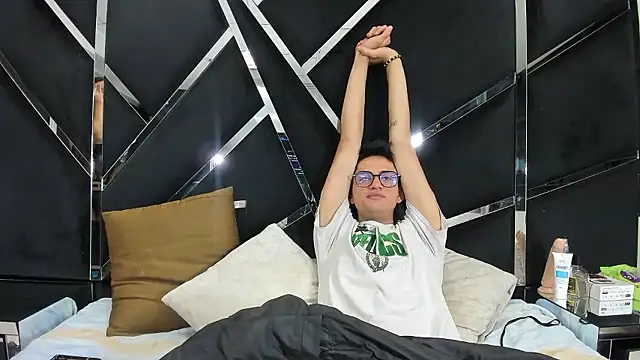 Snapshot of Noa_Arez chatting on January 2026 03:33:01 AM Noa Arez online show from January 2026 03:33:01 AM