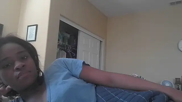 Marlowlovee online show from July 2026 09:39:02 PM