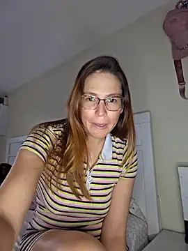 Snapshot of chicaenmascarada chatting on September 2025 03:59:01 PM chicaenmascarada online show from September 2025 03:59:01 PM