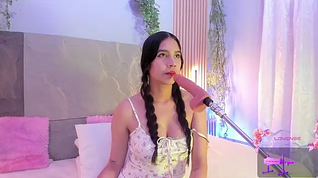 Emmiicute online show from February 2026 02:42:02 PM