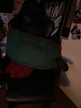 Snapshot of Mexxwell69 chatting on October 2025 10:21:02 PM Mexxwell69 online show from October 2025 10:21:02 PM