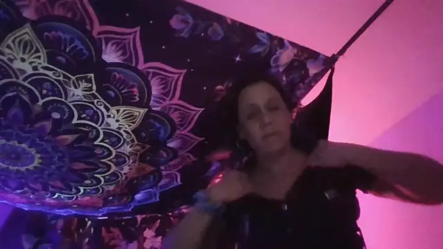 AustinandTaraHtx online show from May 2026 10:01:01 AM