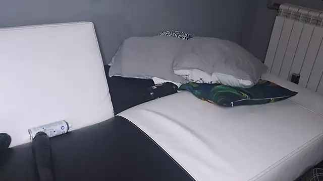 slavic boy 39 online show from November 2025 11:26:01 PM