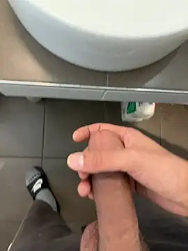 SergioGarcia93 online show from April 2026 10:09:02 PM