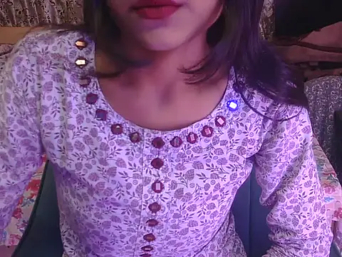 hoty-priya online show from January 2026 04:48:02 AM