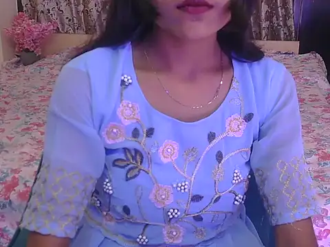 hoty-priya online show from February 2026 04:40:02 AM