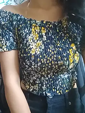 Snapshot of Aashiika1176 chatting on November 2025 12:54:01 AM Aashiika1176 online show from November 2025 12:54:01 AM