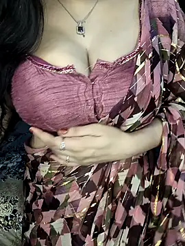 Snapshot of PRIYA_22 chatting on September 2025 03:33:01 PM PRIYA 22 online show from September 2025 03:33:01 PM