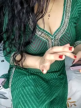 Snapshot of PRIYA_22 chatting on October 2025 01:00:01 PM PRIYA 22 online show from October 2025 01:00:01 PM