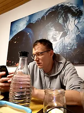 Snapshot of meshugger1 chatting on February 2026 12:19:02 AM meshugger1 online show from February 2026 12:19:02 AM